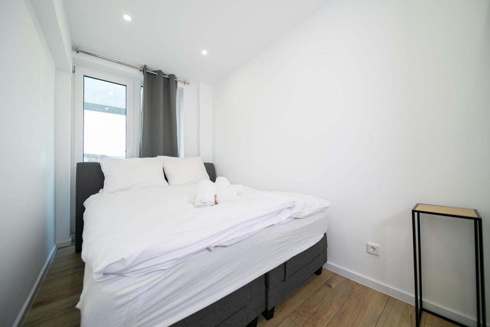 - 3 Bedroom - 6 Person Dusseldorf