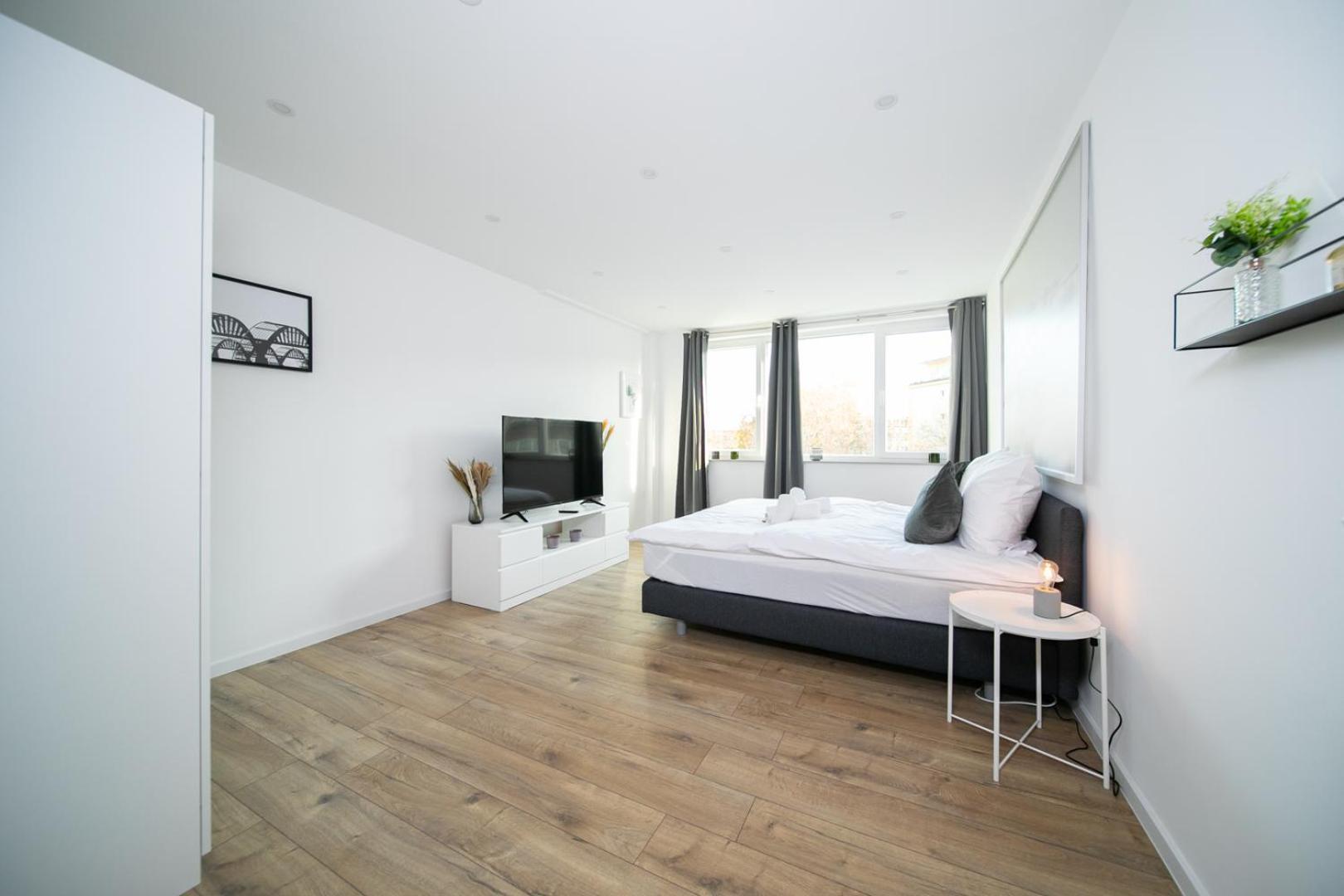 - 3 Bedroom - 6 Person